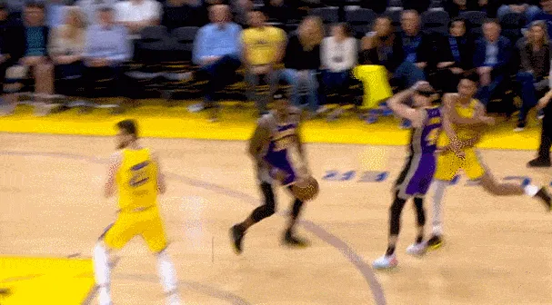 开云体育登录-再见NBA！三次膝盖大伤，如何评价达米恩李的生涯？