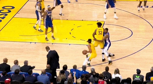 开云体育登录-再见NBA！三次膝盖大伤，如何评价达米恩李的生涯？