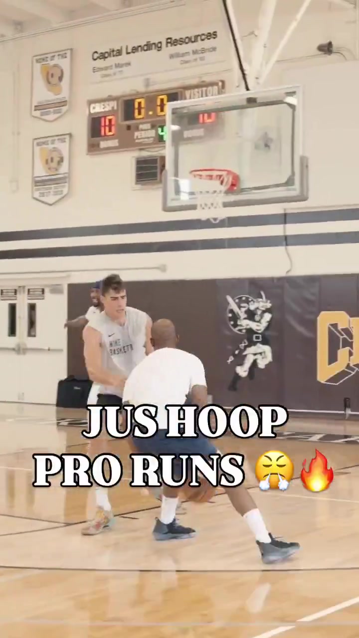 保罗携手亨德森小乔丹领衔群星激战 全能控卫突破远投尽显统治力