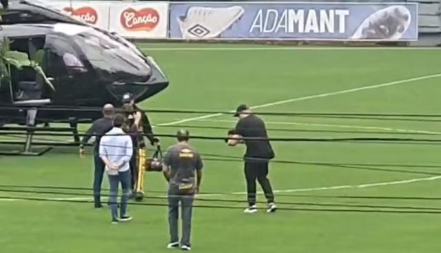 开云体育入口-天天乘直升机去训练？费用太高 内马尔也承受不了！