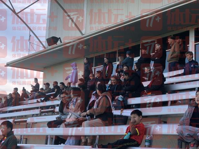 1689673841465077580.jpg 开云体育入口-中国女足进入世界杯节奏 孙雯亲自挂上助威横幅