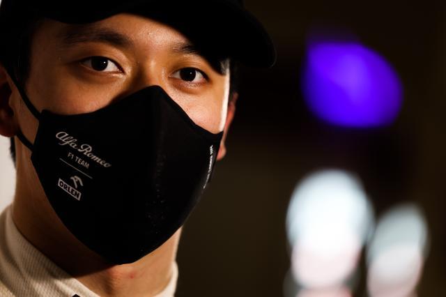 开云体育登录-周冠宇把握激进与谨慎尺度 内心渴望成就首秀得分