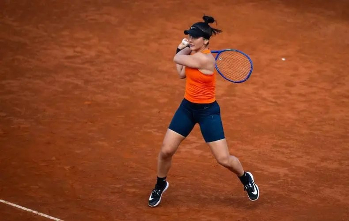 开云体育入口-从希望赛出局到挑战赛夺冠!安德莱斯库一波五连胜,证明自己仍在|决赛|美国网球公开赛|WTA1000|罗杰斯杯|选手_新浪体育_新浪新闻