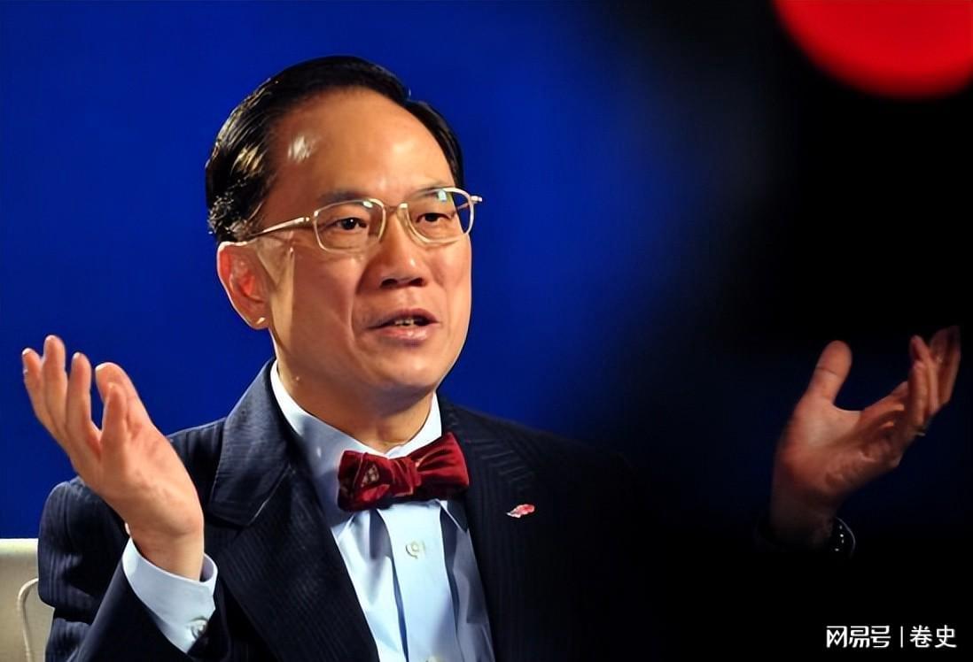开云体育官网-“治港败类”曾荫权：治理香港7年，为何却在卸任后，获刑20个月